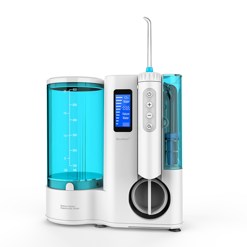 Het witte Tandwater Flosser 240V van Ozon Mondelinge Irrigator met Hoge druk LEIDEN Licht